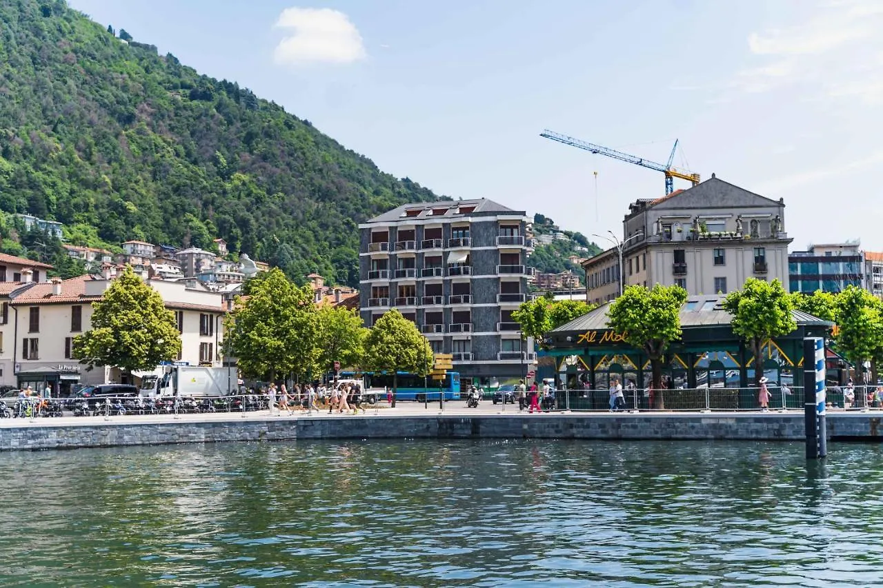 Gaby Lake Suites Como